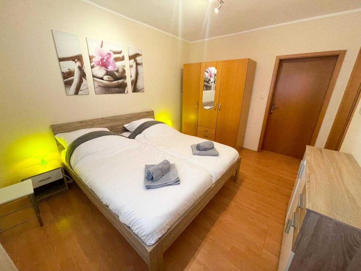 Apartments Sams Нови-Винодолски Экстерьер фото