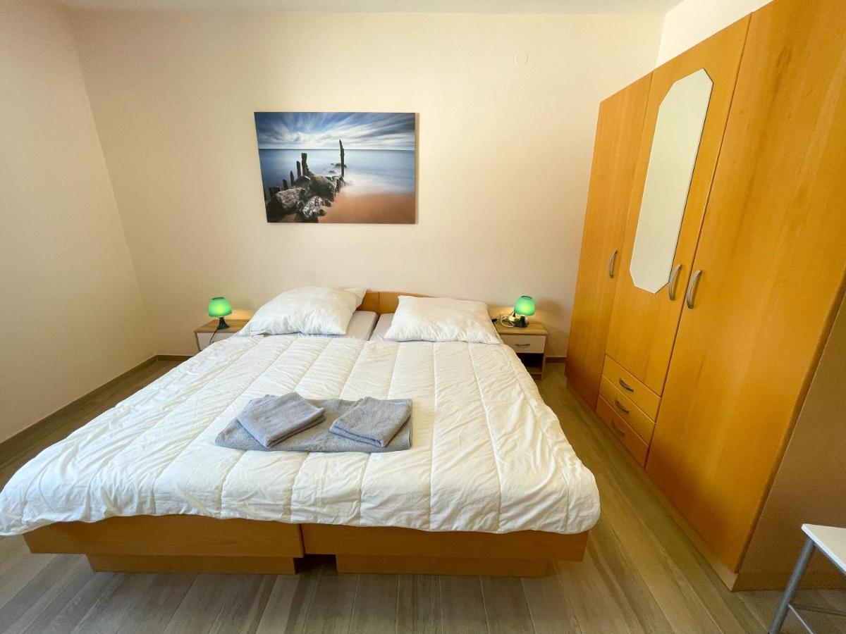 Apartments Sams Нови-Винодолски Экстерьер фото