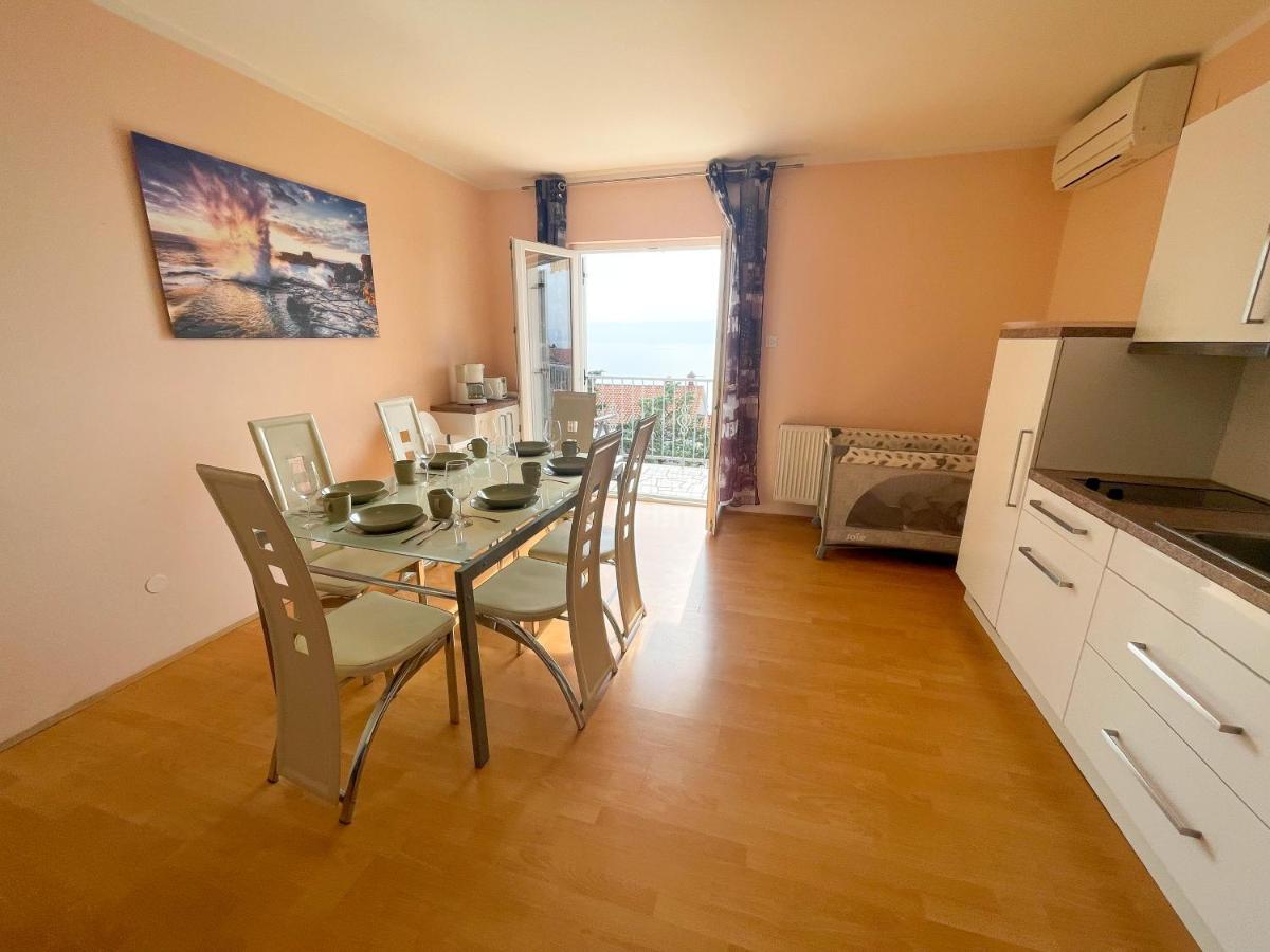 Apartments Sams Нови-Винодолски Экстерьер фото